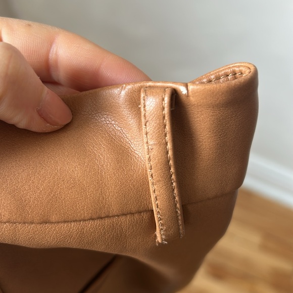 7 For All Mankind Faux Leather Shorts size XS brown camel pleather vegan - Picture 6 of 11